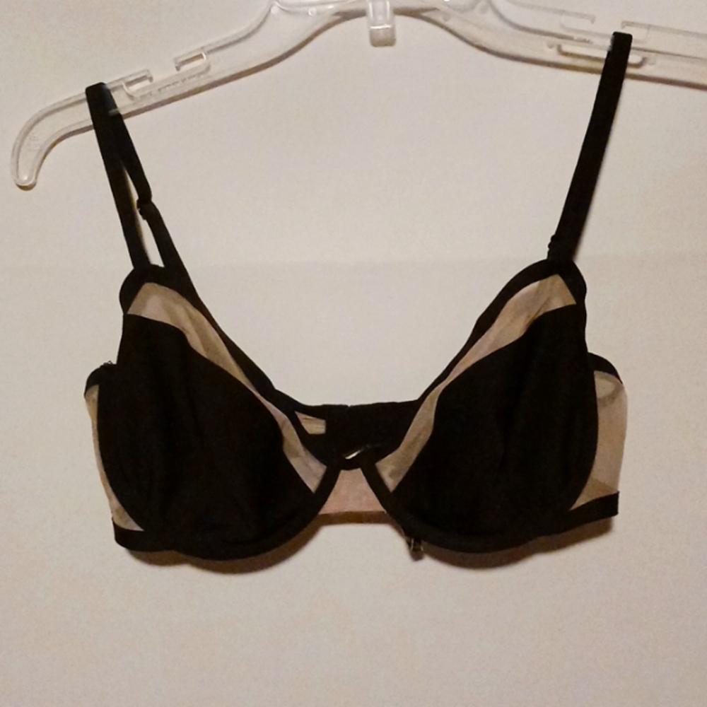 VICTORIA SECRET UNLINED DEMI BRA 32DDD